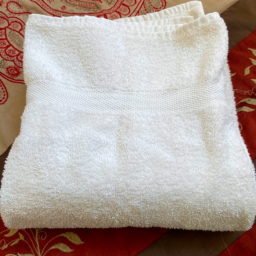 Martha Stewart white bath towel